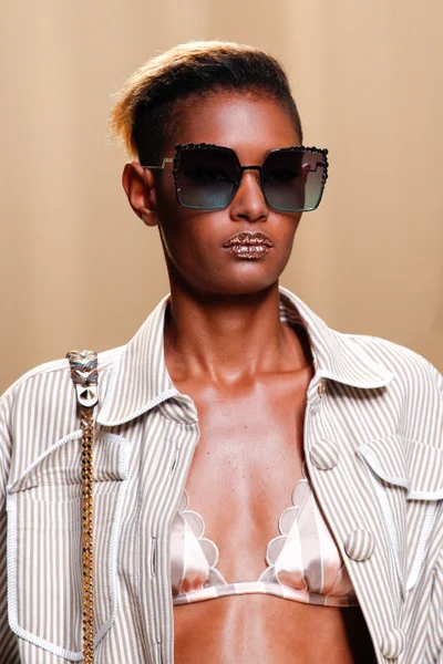 Look 8